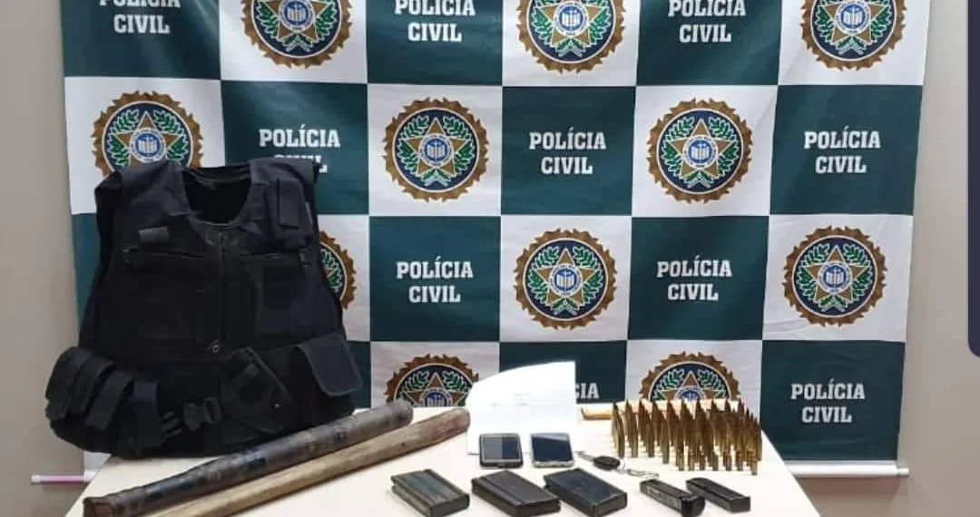 POLICIA PRENDE MILICIANO NA ZONA OESTE