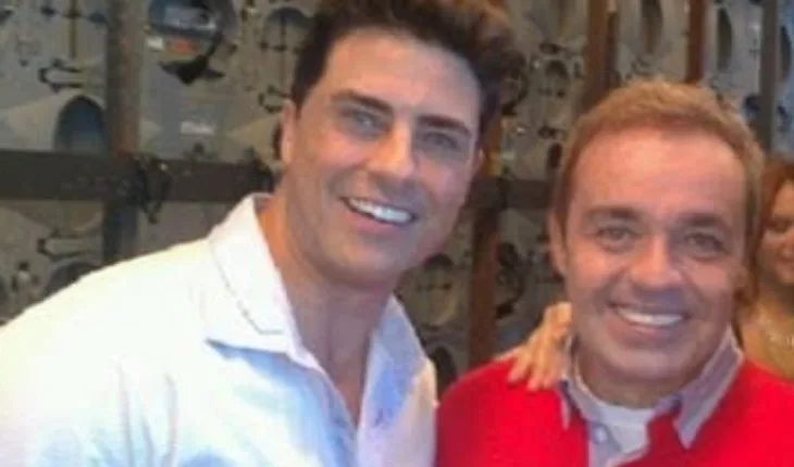 Apontado como namorado de Gugu, cantor se declara e comove os fãs