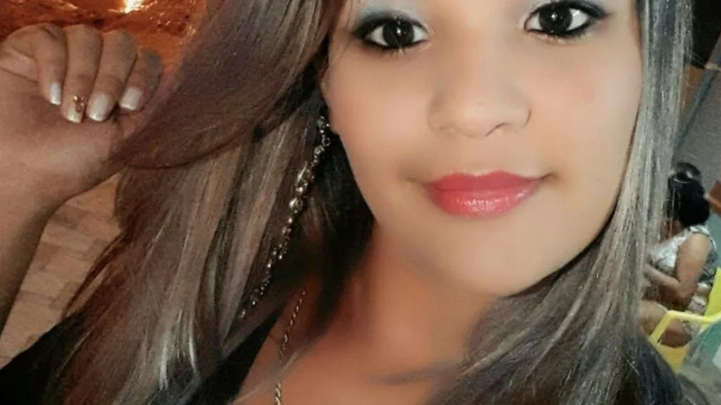Jovem é assassinada com três tiros em casa de prostituição