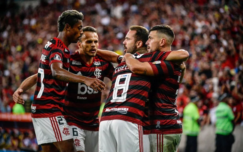 RELIGIOSA FAZ REVELAÇÃO ASSUSTADORA DO TIME DO FLAMENGO