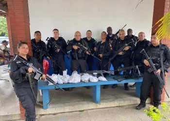 BANDIDOS SÃO PRESOS EM OPERAÇÃO NA VILA KENNEDY( FOTOS)