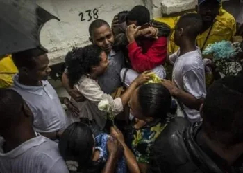 DESCANSE EM PAZ PRINCESA!! MENINA É ENTERRARA NA ZONA OESTE