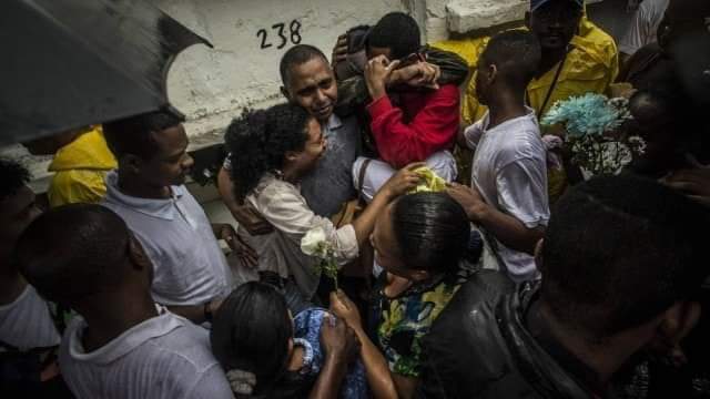 DESCANSE EM PAZ PRINCESA!! MENINA É ENTERRARA NA ZONA OESTE