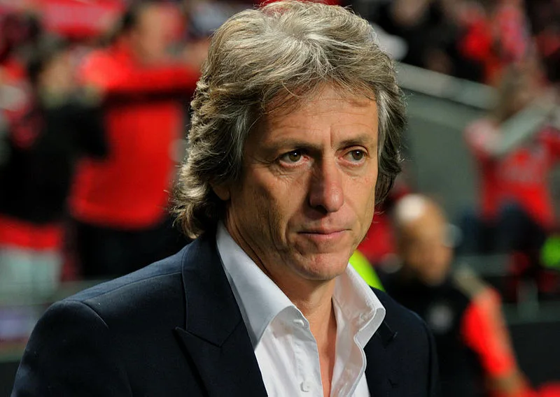 Salário de Jorge Jesus é de R$ 1 351 245,24 mensais mais apartamento na Barra