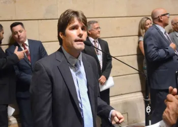 Vereador quer transparência para onde vai o dinheiro das multas de trânsito no Rio