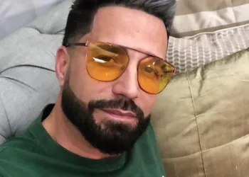 LATINO QUER ENCERRAR A CARREIRA