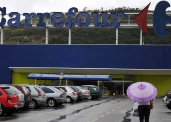Grupo Carrefour investirá R$ 170 milhões no Rio, anuncia Crivella
