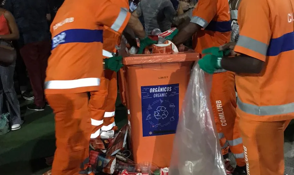 Comlurb recolhe mais de 14 toneladas de lixo durante show de Sandy e Júnior