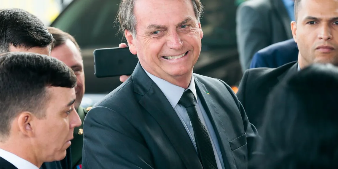 Nenhum ministro fará parte de novo partido, diz Bolsonaro
