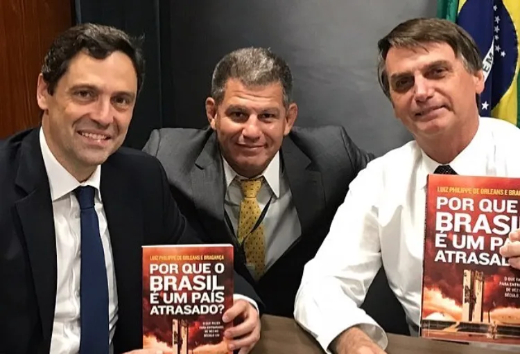 Bebianno nega dossiê e desafia Bolsonaro a passar em detector de mentira. Veja o vídeo