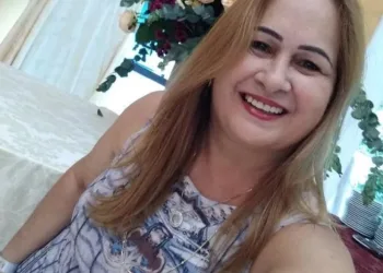 Homem mata mulher à facadas no RJ por não aceitar fim do relacionamento