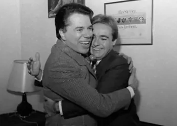 Sílvio Santos chorou copiosamente   ao saber de morte de Gugu