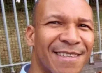 amigos buscam por professor desaparecido no RJ