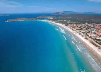 Cabo Frio em alerta para chegada do óleo que atingiu praias nordestinas