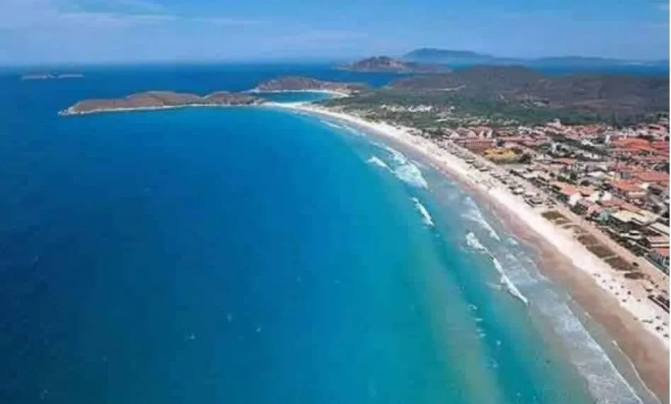 Cabo Frio em alerta para chegada do óleo que atingiu praias nordestinas