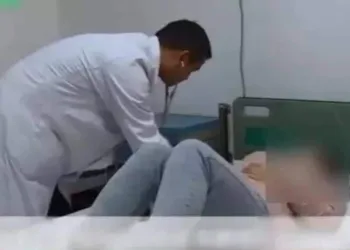 Mãe sofre infarto tentando fazer filho entender o dever de casa