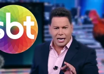 Apresentador do SBT se afasta por cirurgia e teme perder emprego
