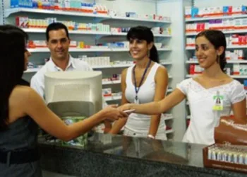 Atendente de Medicamentos, Auxiliar de Clínica – R$ 1.250,00 – Lidar bem com o público, ser um profissional responsável – Rio de Janeiro