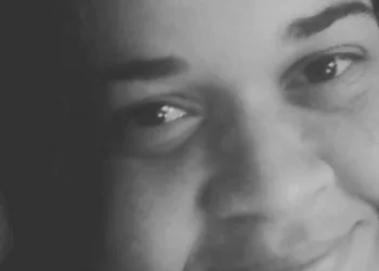 Mulher morre após fazer escova progressiva
