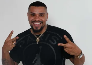 Naldo Benny briga na Justiça contra Rede Globo por causa de ‘Se Joga’