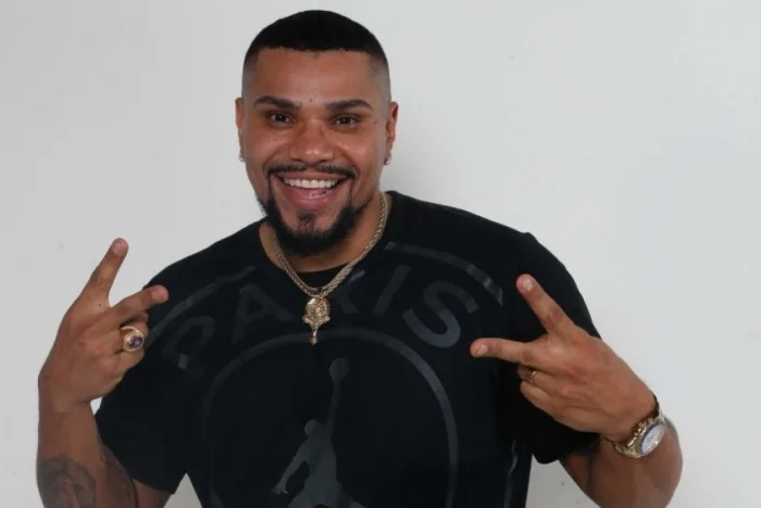 Naldo Benny briga na Justiça contra Rede Globo por causa de ‘Se Joga’