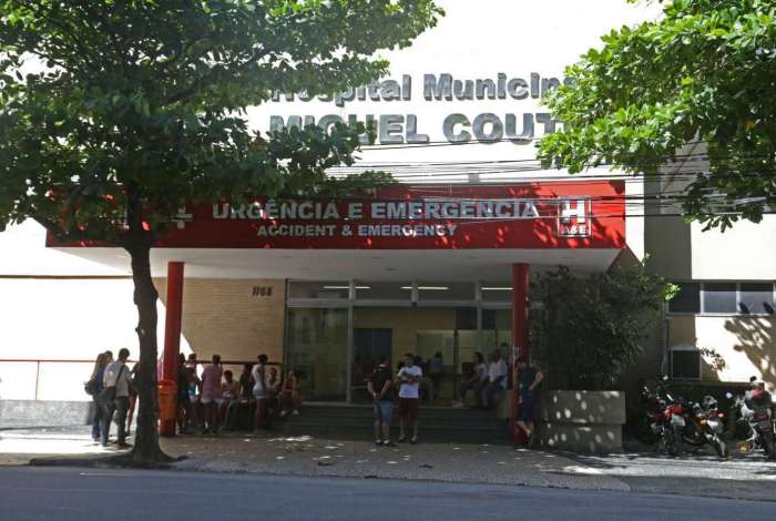 PM é atacado a tiros ao apoiar Corpo de Bombeiros em combate a incêndio na Rocinha