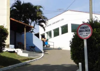 Criança de três anos e homem morrem baleados no RJ