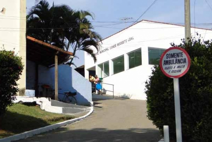 Criança de três anos e homem morrem baleados no RJ