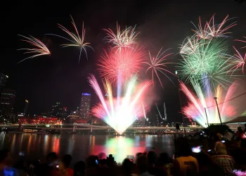 2020: Nova Zelândia e Austrália comemoram a chegada do ano novo