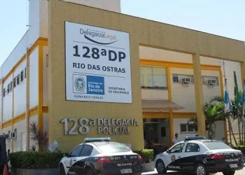 Homem é preso no RJ após esfaquear jovem que “cantou” sua mulher pelo whatsApp
