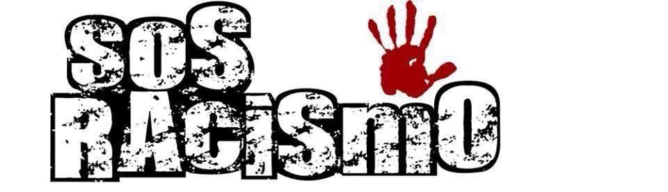 Vídeo: Professora vítima de racismo ganha homenagem de alunos