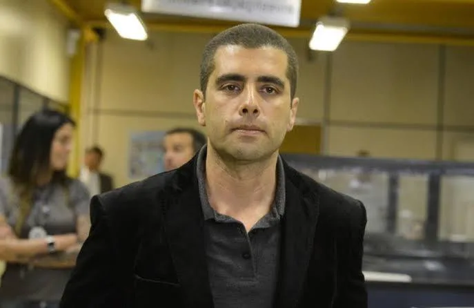 O BRASIL TEM JEITO? DR BUMBUM QUER SER VEREADOR DO RJ