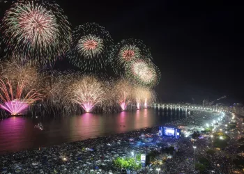Prefeitura espera 2,8 milhões de pessoas no réveillon de Copacabana