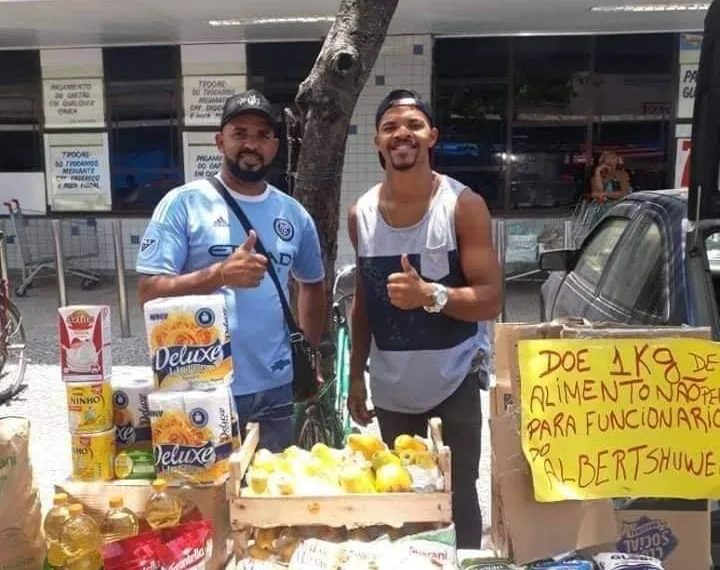 CAMELÔS  ARRECADAM ALIMENTOS PARA AJUDAR FUNCIONÁRIOS DO HOSPITAL ALBERT SCHWEITZER