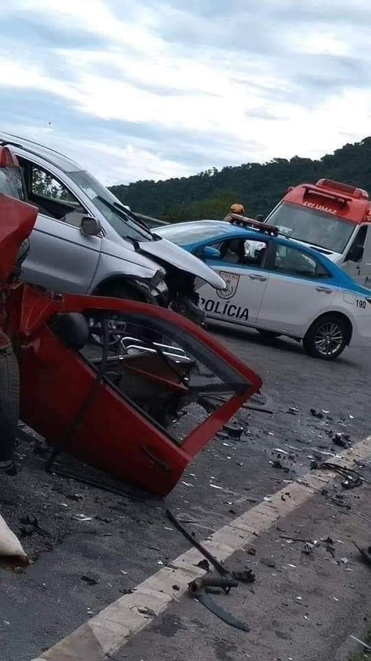 ATUALIZAÇÃO!! ACIDENTE GRAVE NA RIO SANTOS( FOTOS)