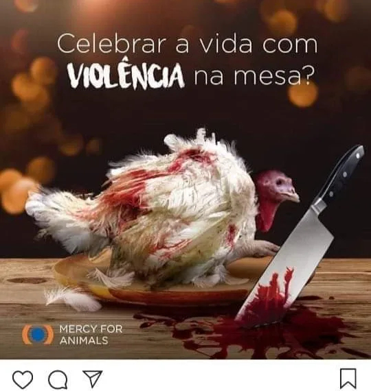 XUXA FAZ PROTESTO CONTRA MATANÇA DE PERUS PARA CEIA DE NATAL