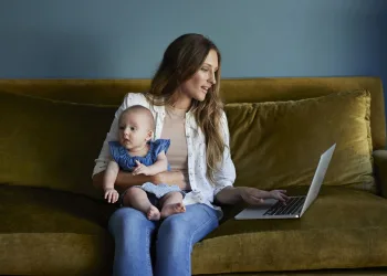 Filhos de mães que dão à luz aos 30 anos são mais inteligentes