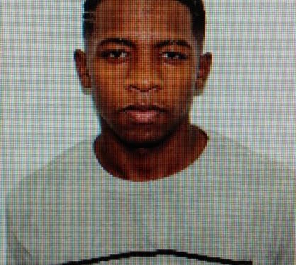 Jovem é morto a tiros na saída de boate no RJ