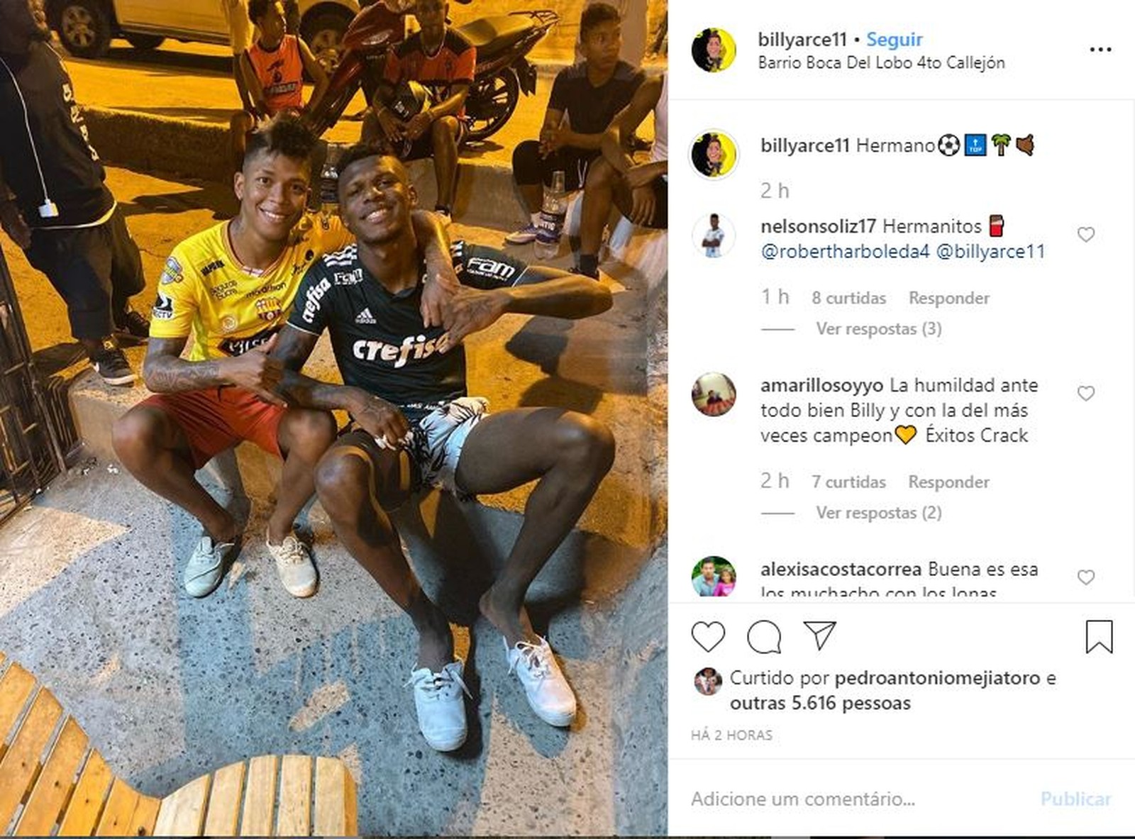 Arboleda, do São Paulo, aparece em foto vestindo a camisa do Palmeiras