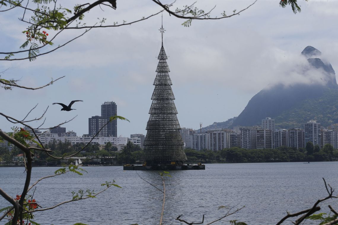 Inauguração da Árvore de Natal da Lagoa deve reunir 200 mil pessoas!! Veja as recomendações
