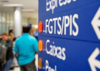 Bolsonaro sanciona, com vetos, nova lei do FGTS; limite do saque imediato passa a ser R$ 998