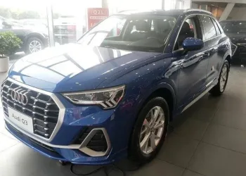 MENINA DE TRÊS ANOS RISCA 10 CARROS NOVOS EM CONCESSIONÁRIA DA AUDI