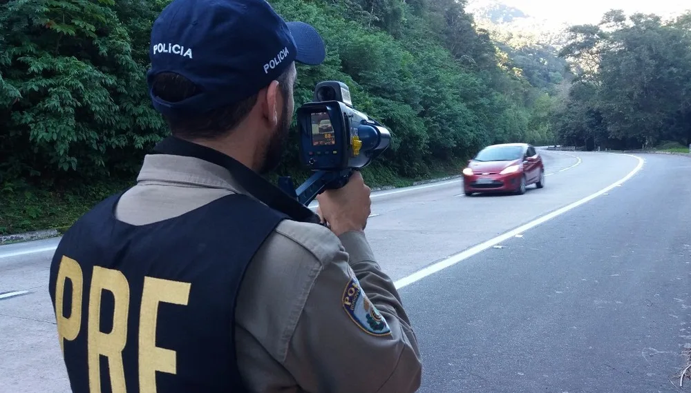 PRF tem até hoje para retomar fiscalização por radares móveis em rodovias federais