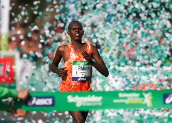 Queniano vence São Silvestre com ultrapassagem nos últimos segundos