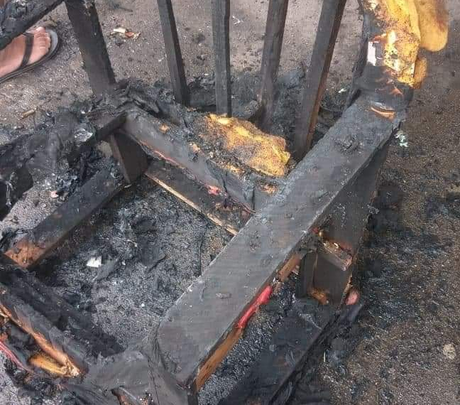 ( IMAGEM FORTE)Granada explode e mata homem na Nova Brasília, no Complexo do Alemão