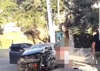 CINCO MORTOS EM ACIDENTE DE CARRO NO RJ( VIDEO FORTE)