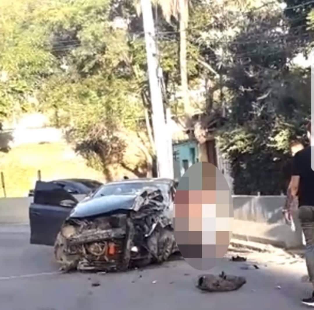 CINCO MORTOS EM ACIDENTE DE CARRO NO RJ( VIDEO FORTE)