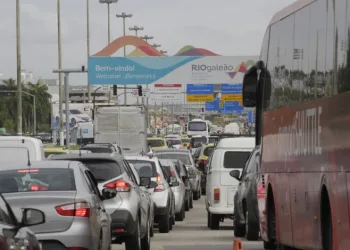 Rio é a cidade do Brasil em que se perde mais tempo com mobilidade, no transporte público