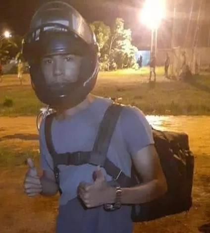 MÃE FAZ PEDIDOS SEMANAIS A PIZZARIA PARA APOIAR FILHO ENTREGADOR!