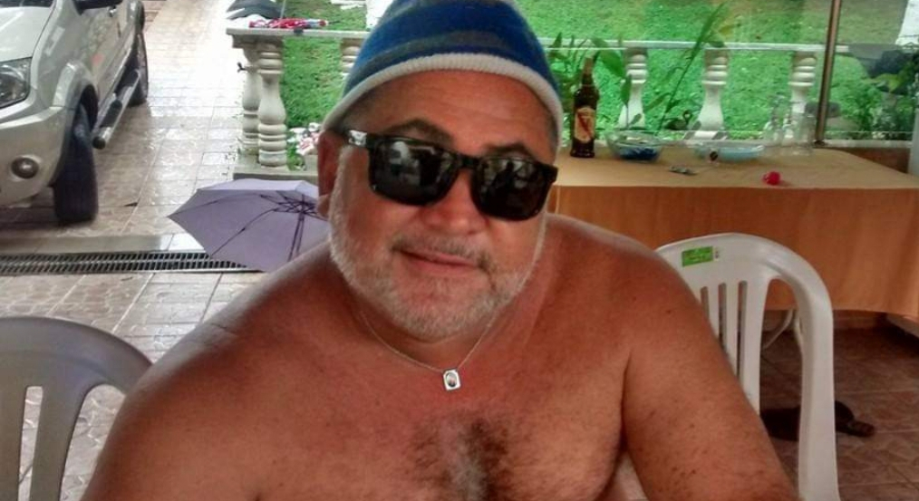 Pai morre enquanto mantinha relação sexual com a filha de 46 anos em motel .